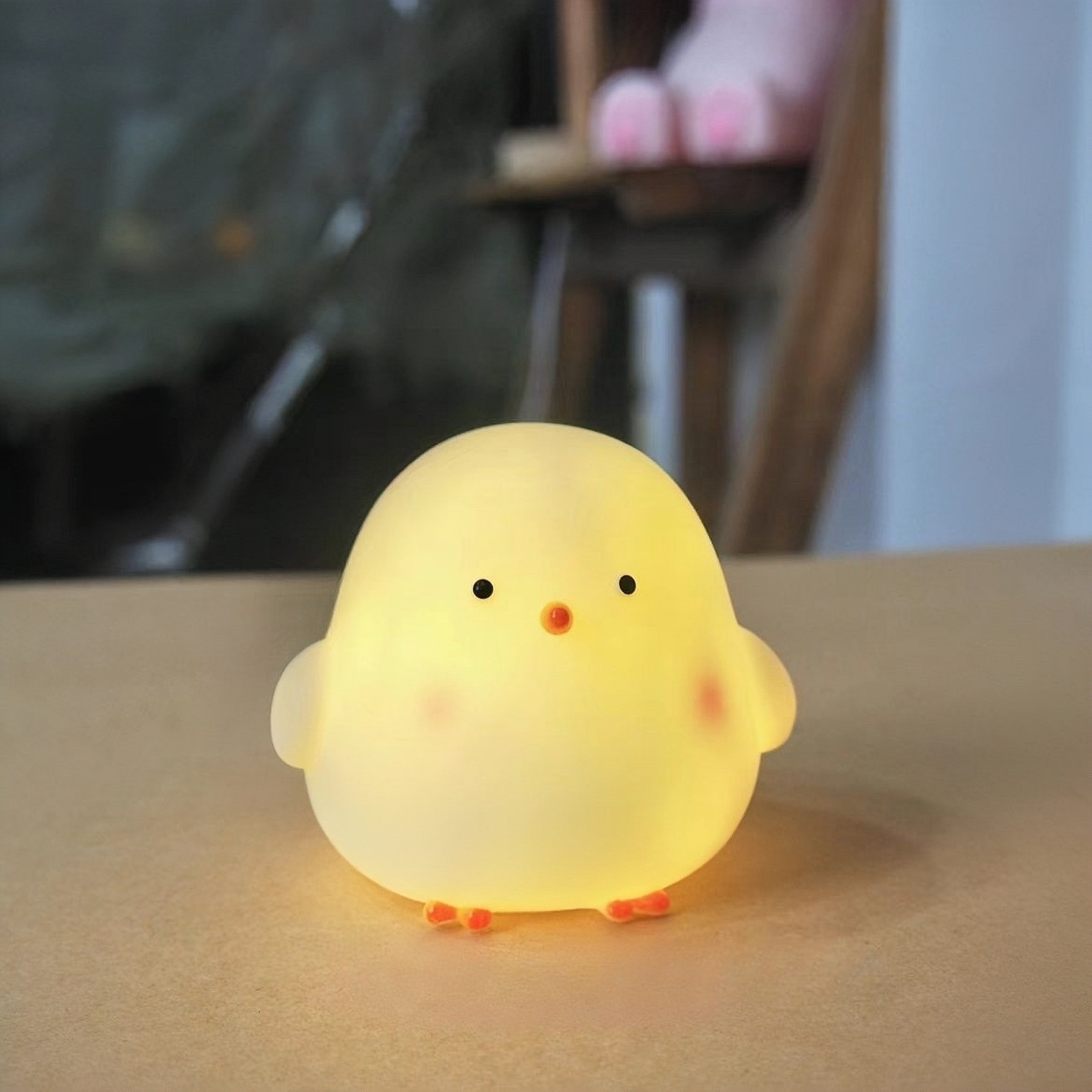 LumiKuiken - Lampada da tavolo LED affascinante con luce a misura d'occhio