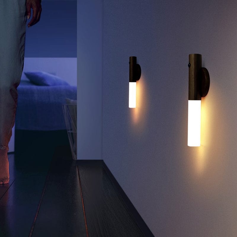 GlowSense - Lampada da parete intelligente in legno con sensore di movimento