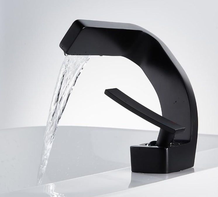 Grifo moderno curvado