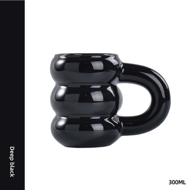 Taza minimalista de porcelana