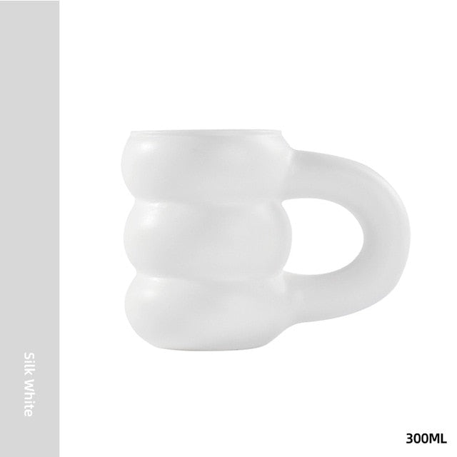 Taza minimalista de porcelana