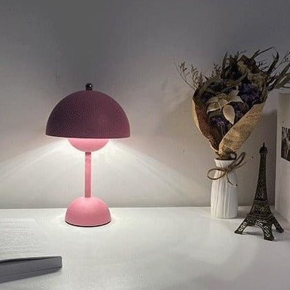 Candeeiro de Mesa Bud LED - Decoração Moderna
