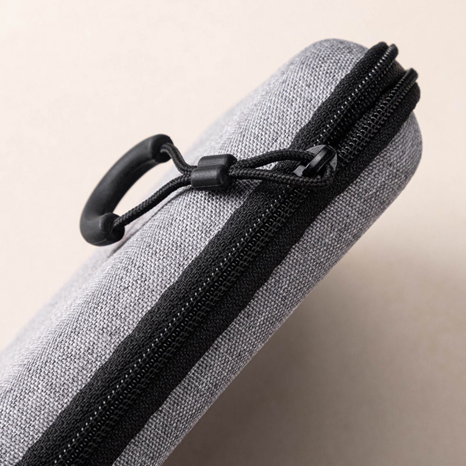 Tech Reistas - Pratico e Stile Custodia per Accessori Elettronici