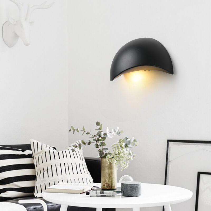 Candeeiro de parede LED minimalista em alumínio, semi-circular