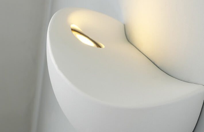 Candeeiro de parede LED minimalista em alumínio, semi-circular