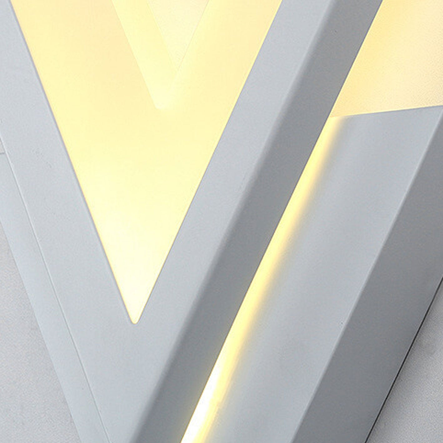 Lámpara de pared LED minimalista en forma de V