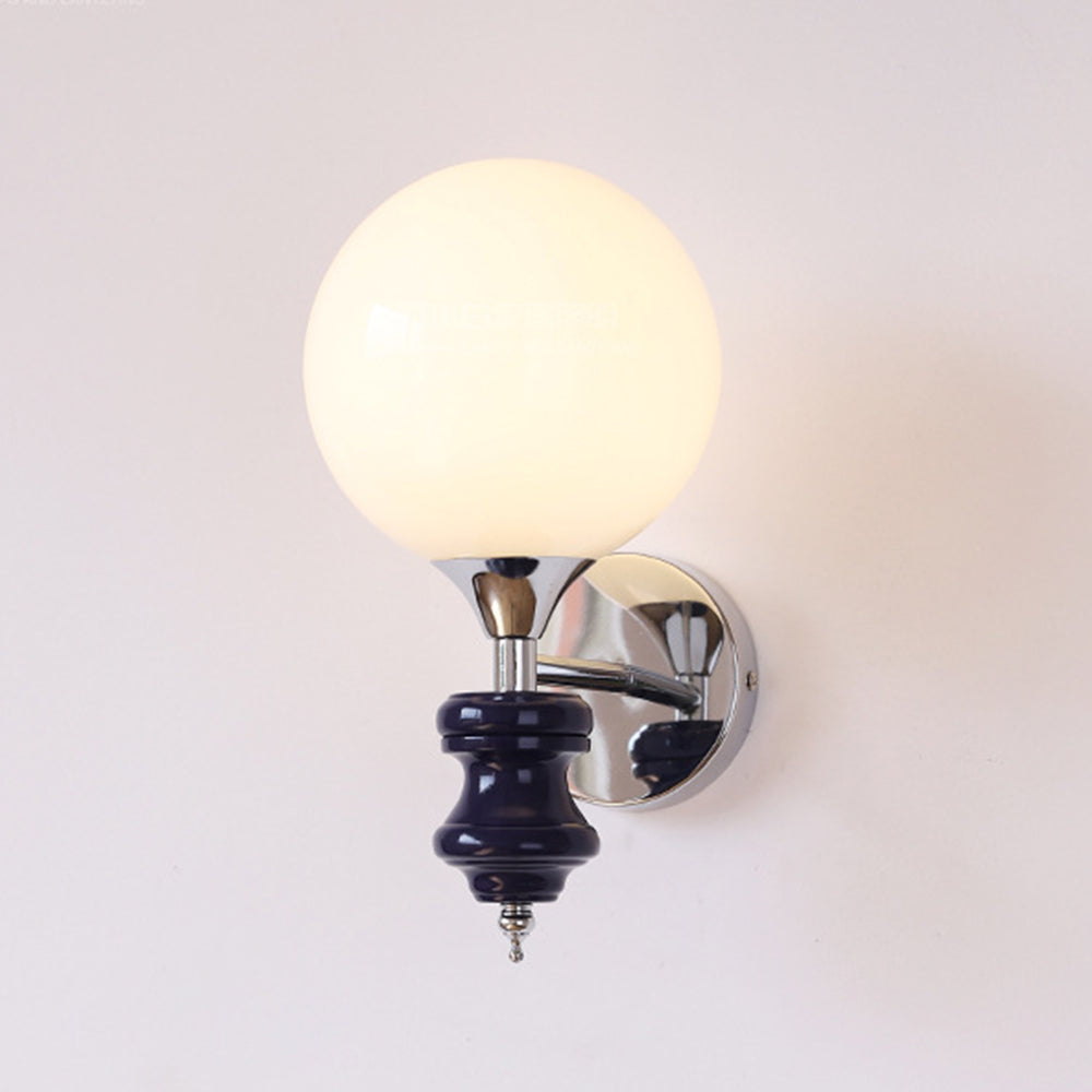 Lampada da parete vintage Bauhaus medievale francese