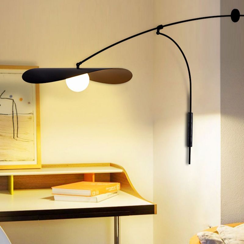 Lámpara de pared moderna Carins, arco, metal/vidrio, negro/dorado, dormitorio