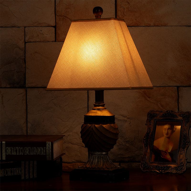 GloLamp - Lampada da tavolo con base a forma di urna