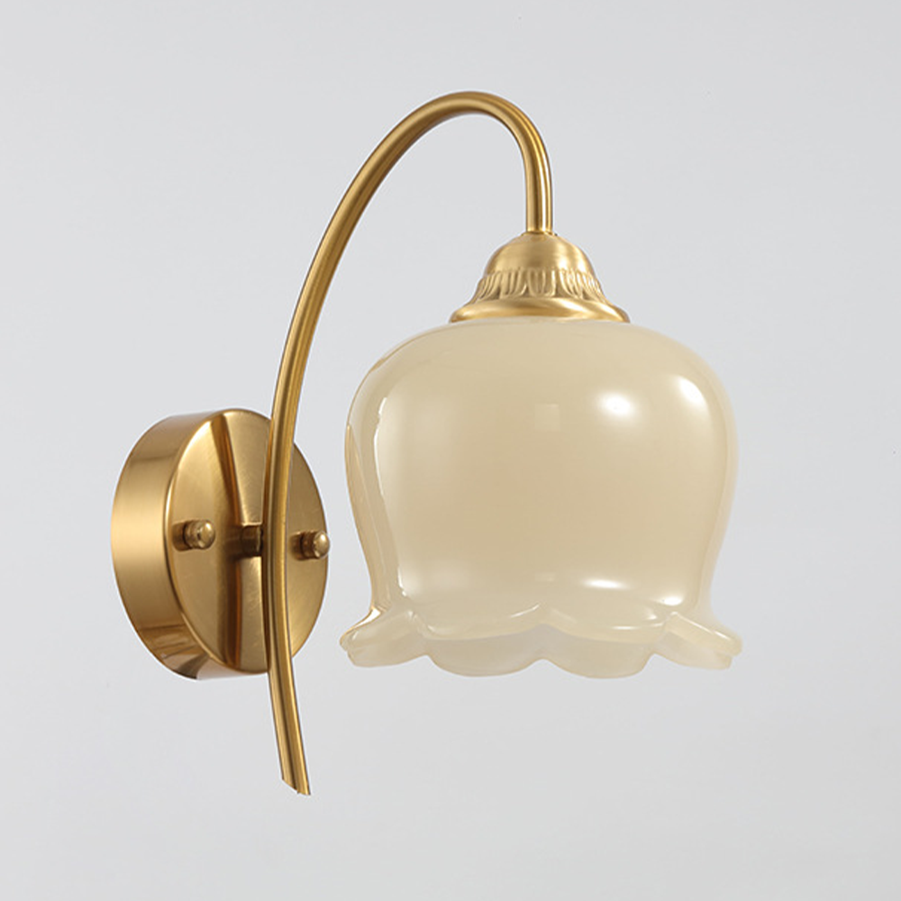 Elegante lampada da parete in vetro e rame