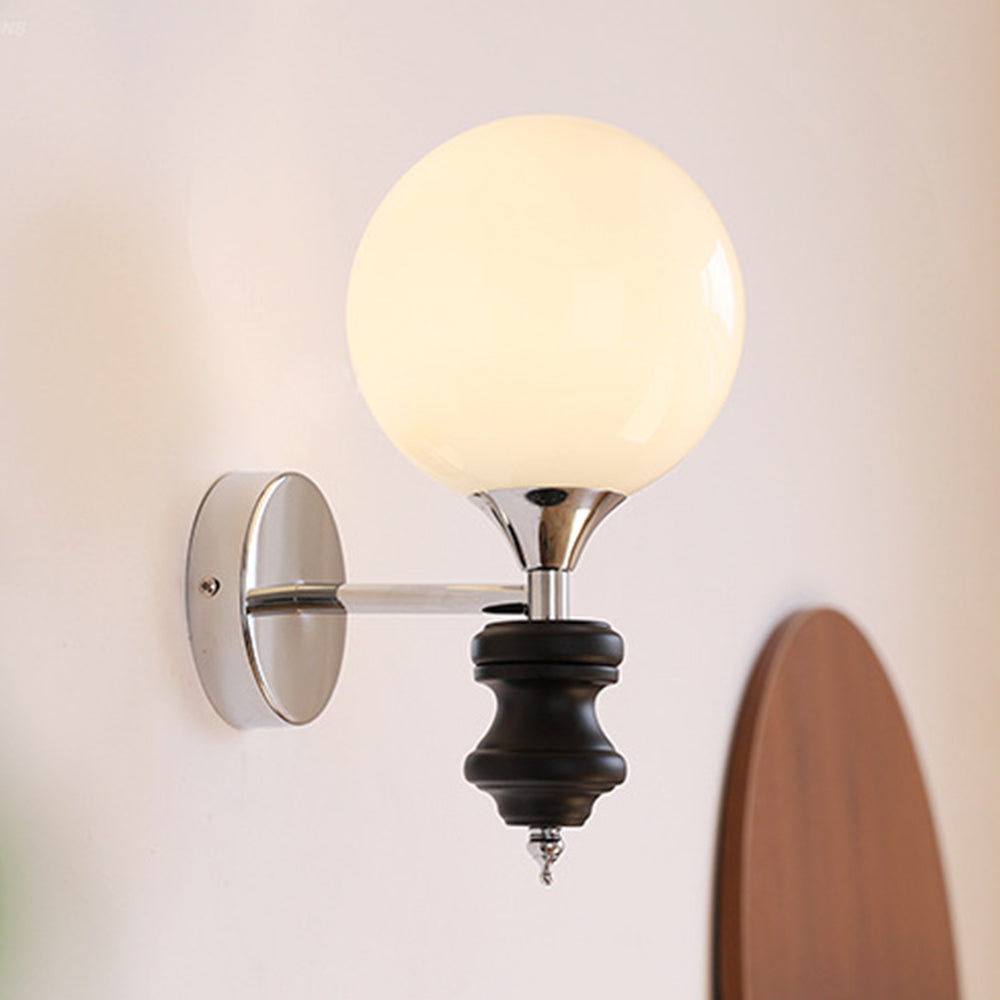 Lampada da parete vintage Bauhaus medievale francese