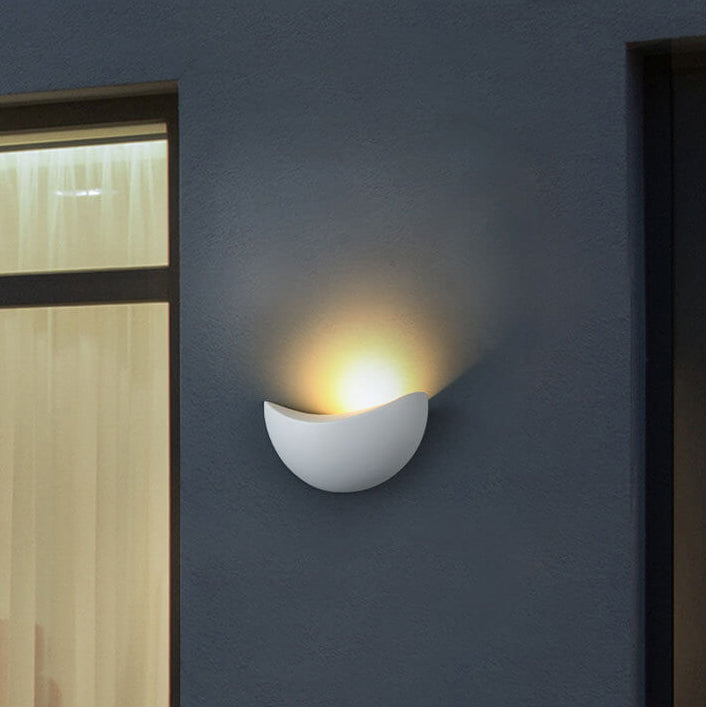 Candeeiro de parede LED minimalista em alumínio, semi-circular