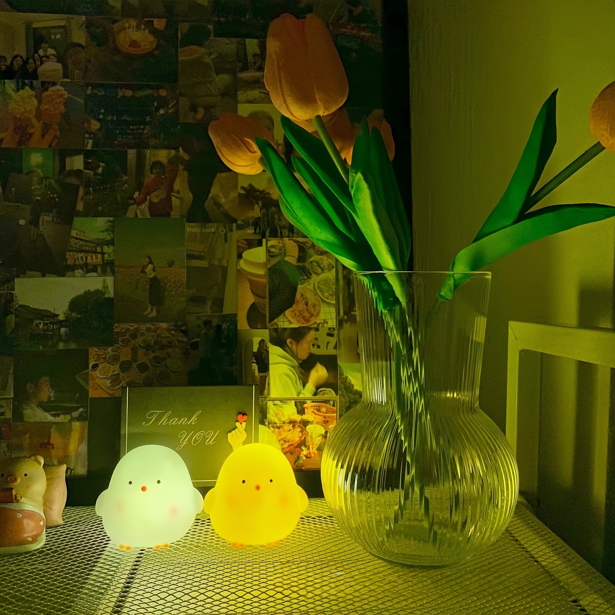 LumiKuiken - Lampada da tavolo LED affascinante con luce a misura d'occhio