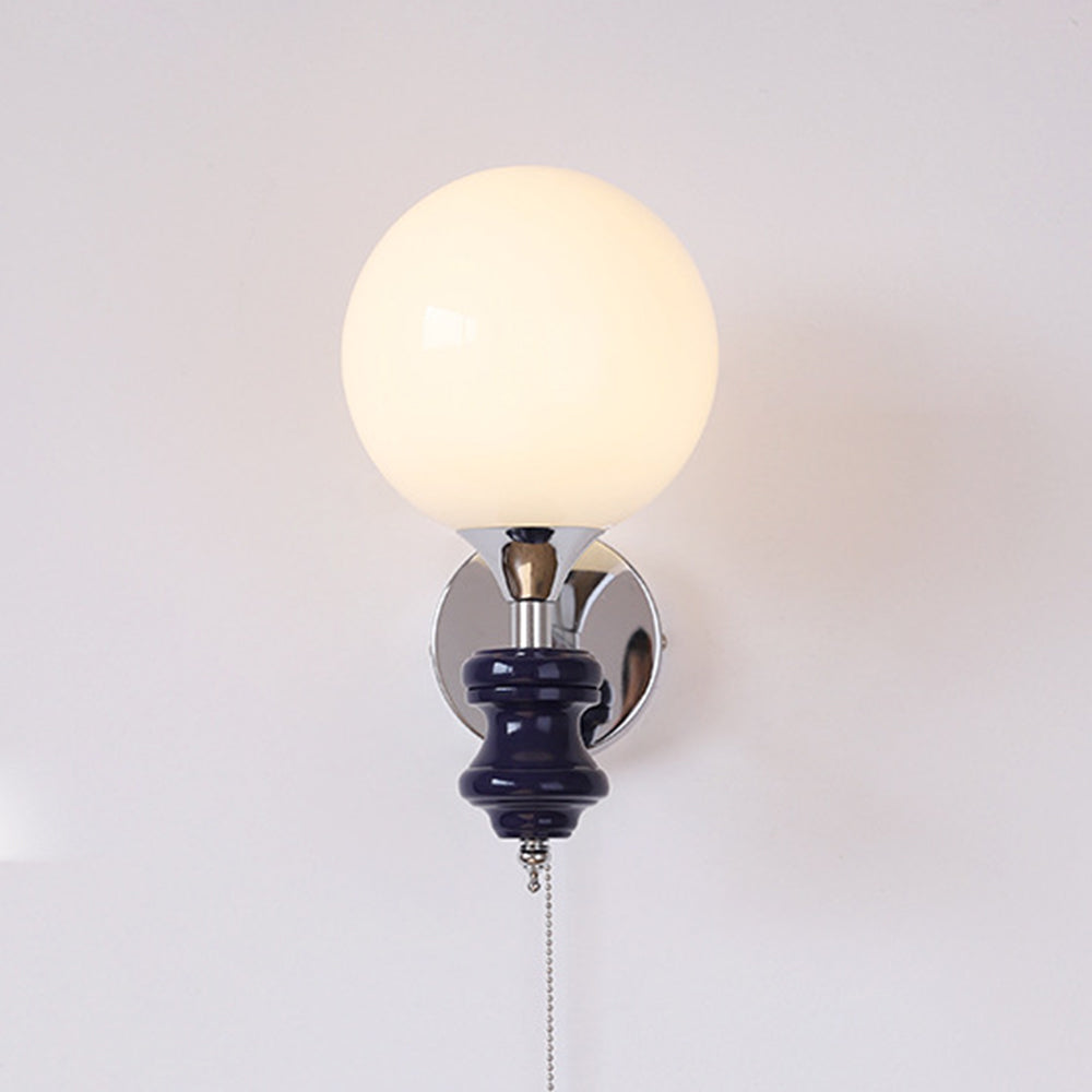 Lampada da parete vintage Bauhaus medievale francese