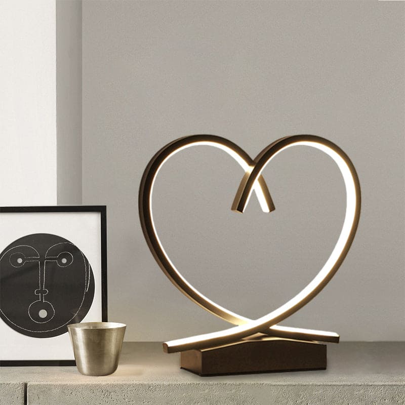 HeartWood - Comodino in legno con dettaglio a forma di cuore