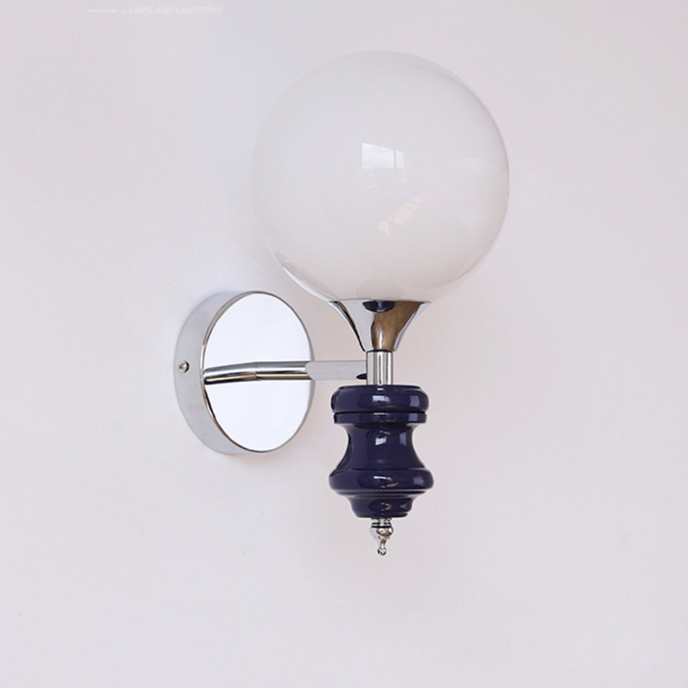 Lampada da parete vintage Bauhaus medievale francese