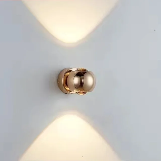 FlexBright – 180° Rotatable LED Wall Lamp in Modern Design