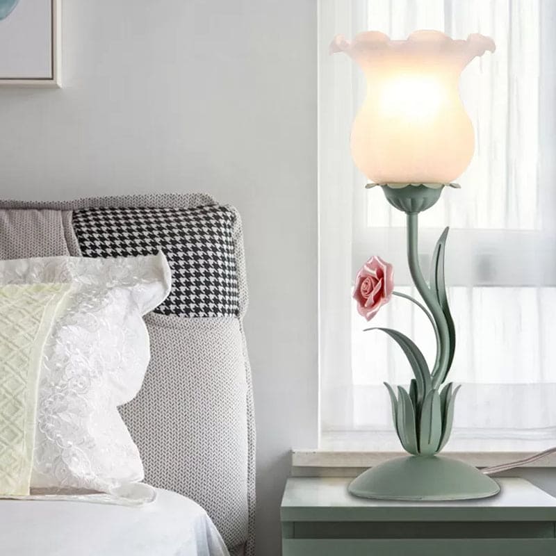 BloemLicht - Lámpara de mesa con diseño floral y ambiente acogedor