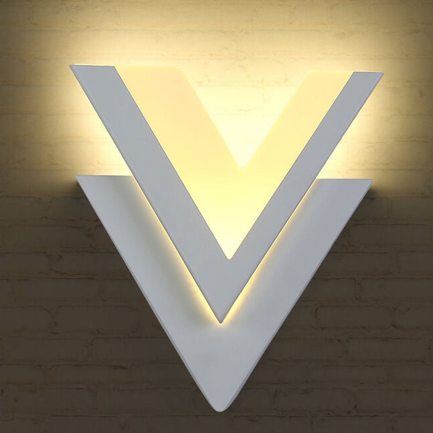 Lámpara de pared LED minimalista en forma de V