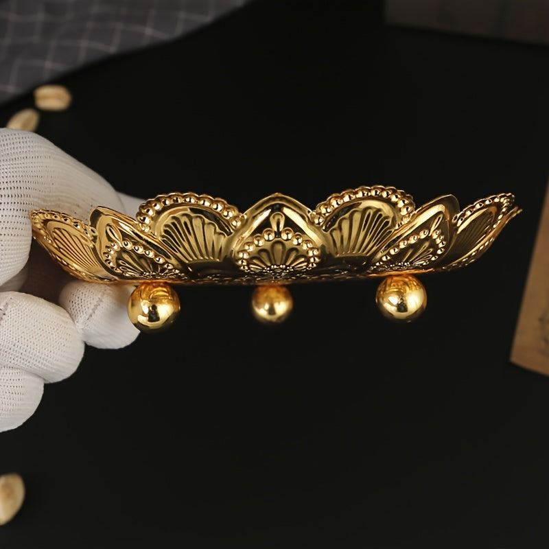 GoudServe - Golden Metal Fruit Basket in Filigree Style