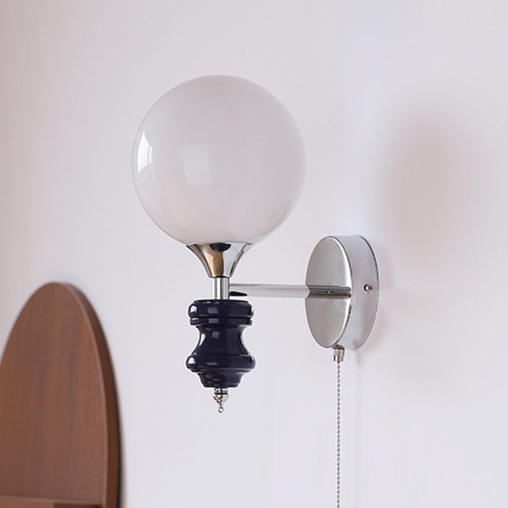 Lampada da parete vintage Bauhaus medievale francese