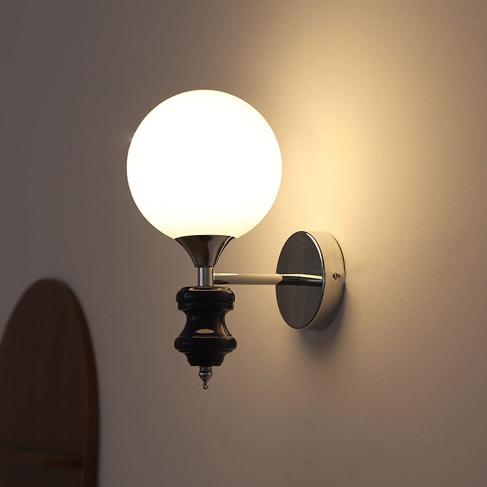 Lampada da parete vintage Bauhaus medievale francese