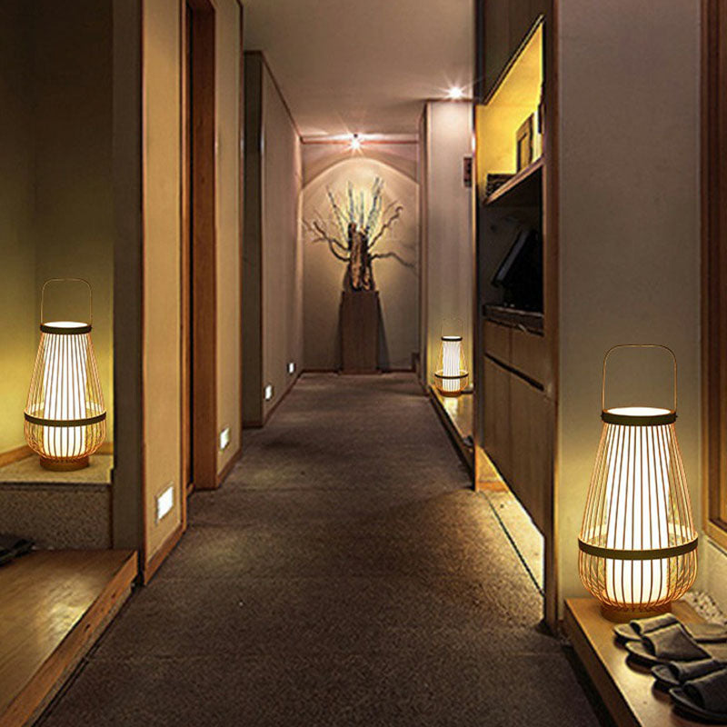 Candeeiro de Mesa em Bambu em Forma de Minhoca - Luz Minimalista para Mesa de Cabeceira em Madeira