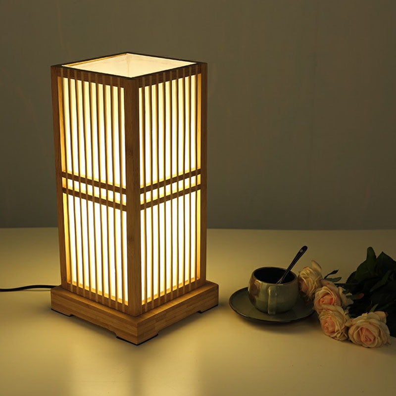 Lampada da Comodino Gearceerde - Illuminazione da Tavolo Contemporanea in Bambù e Legno