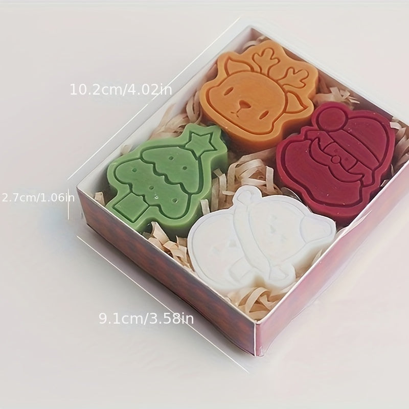 AromaGift - Set of 4 Christmas Theme Aromatherapy Candles