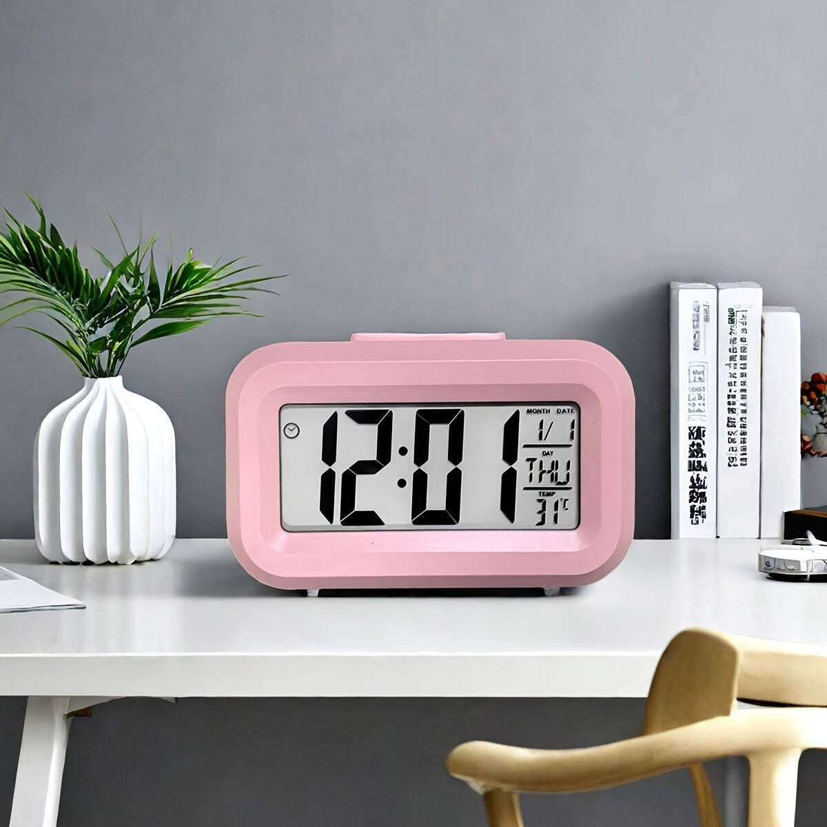 GlowClock - Sveglia Digitale con Visualizzazione di Data e Luce