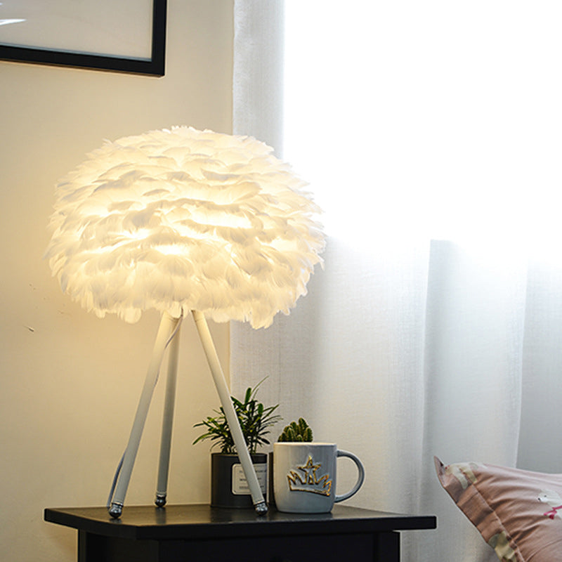 Elegante lampada a molla - Lampada da tavolo moderna in bianco