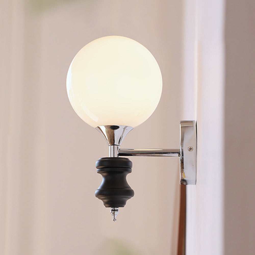 Lampada da parete vintage Bauhaus medievale francese