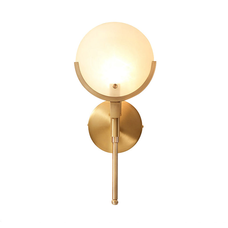 Lâmpada Colonial - Candeeiro de Parede Oval em Vidro Leitoso com Cobre para Sala de Estar