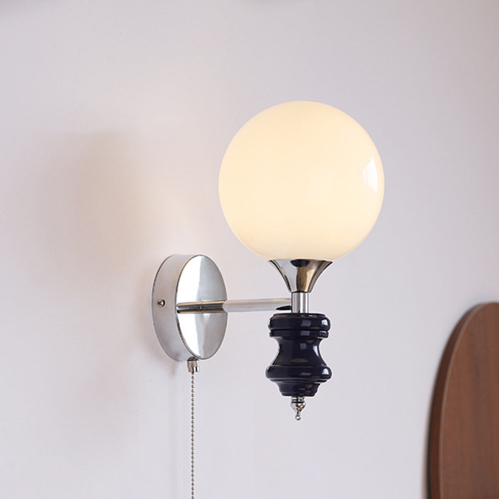 Lampada da parete vintage Bauhaus medievale francese