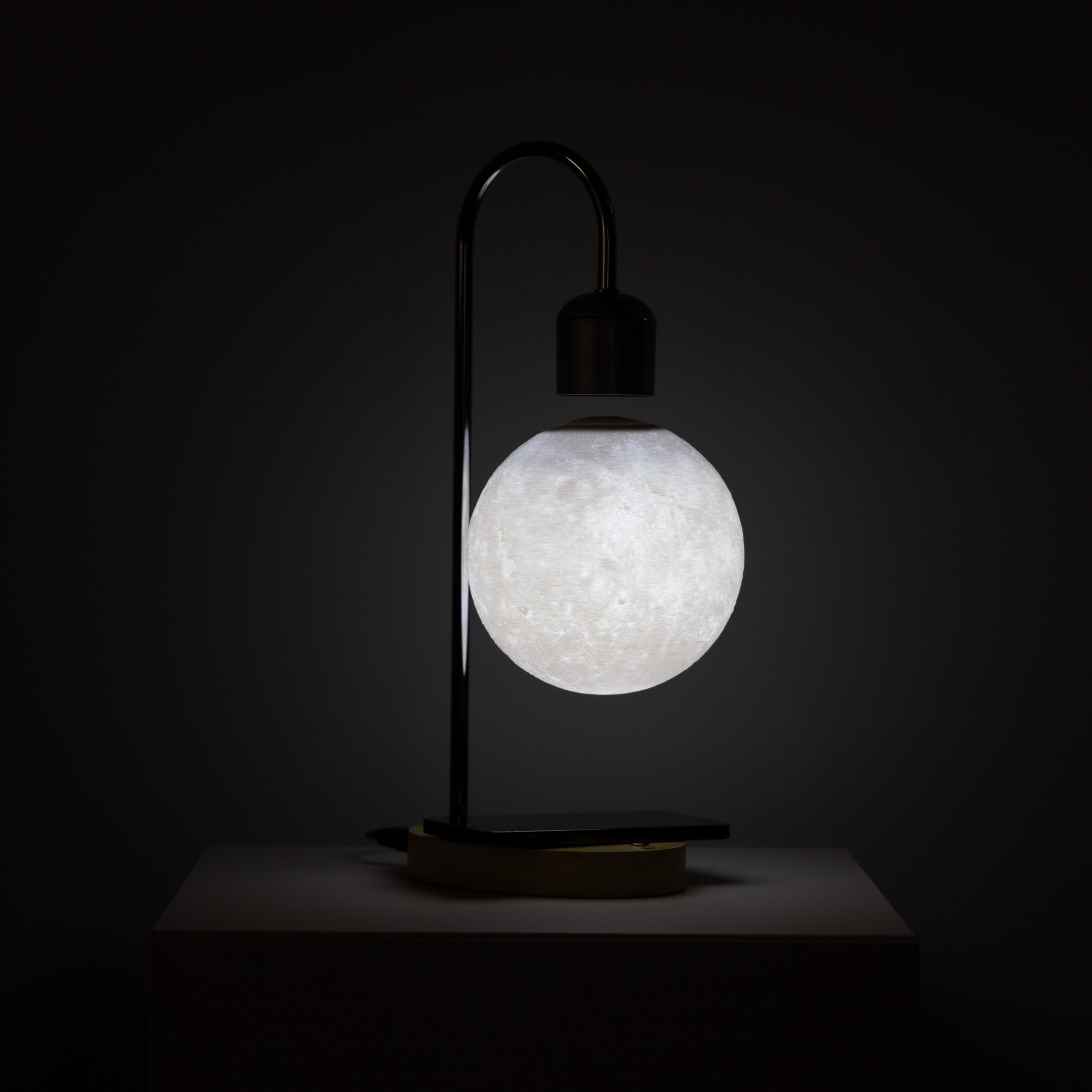 Lâmpada LED Moon com Carregador de Telemóvel Sem Fios