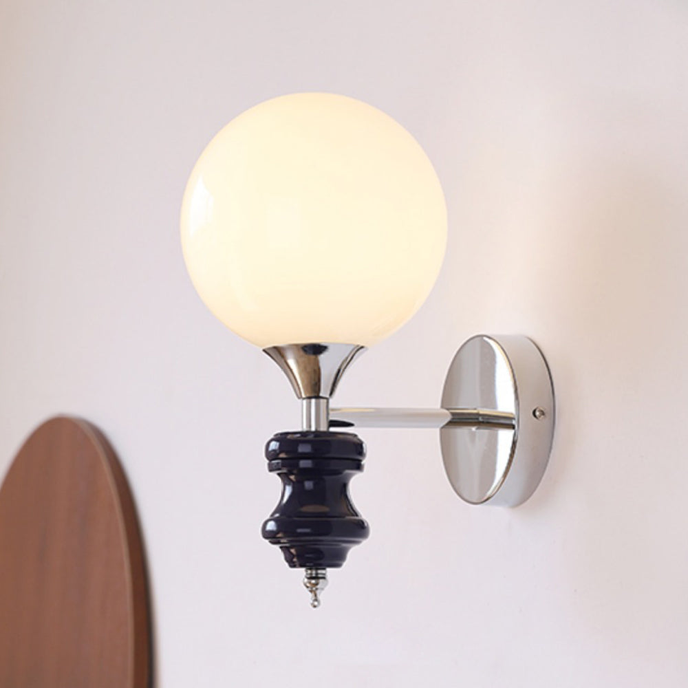 Lampada da parete vintage Bauhaus medievale francese