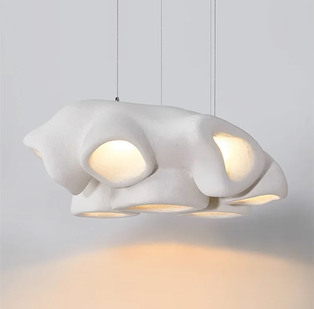 Amy Lámpara de Pie: Iluminación Refinada y Estilizada para Cada Interior