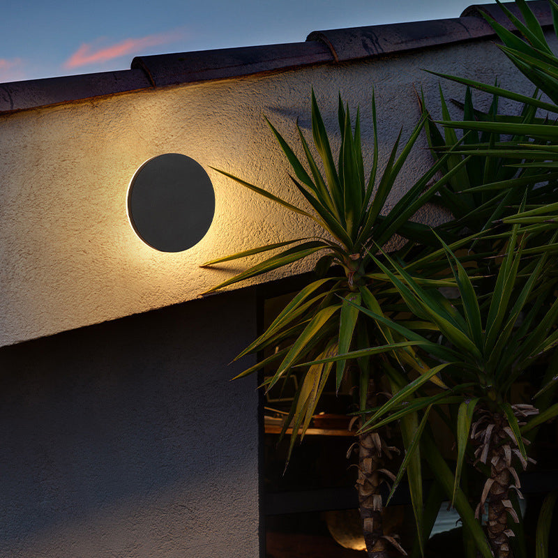 LunaGlow - Lámparas de pared LED minimalistas de metal negro para jardín y pasillo