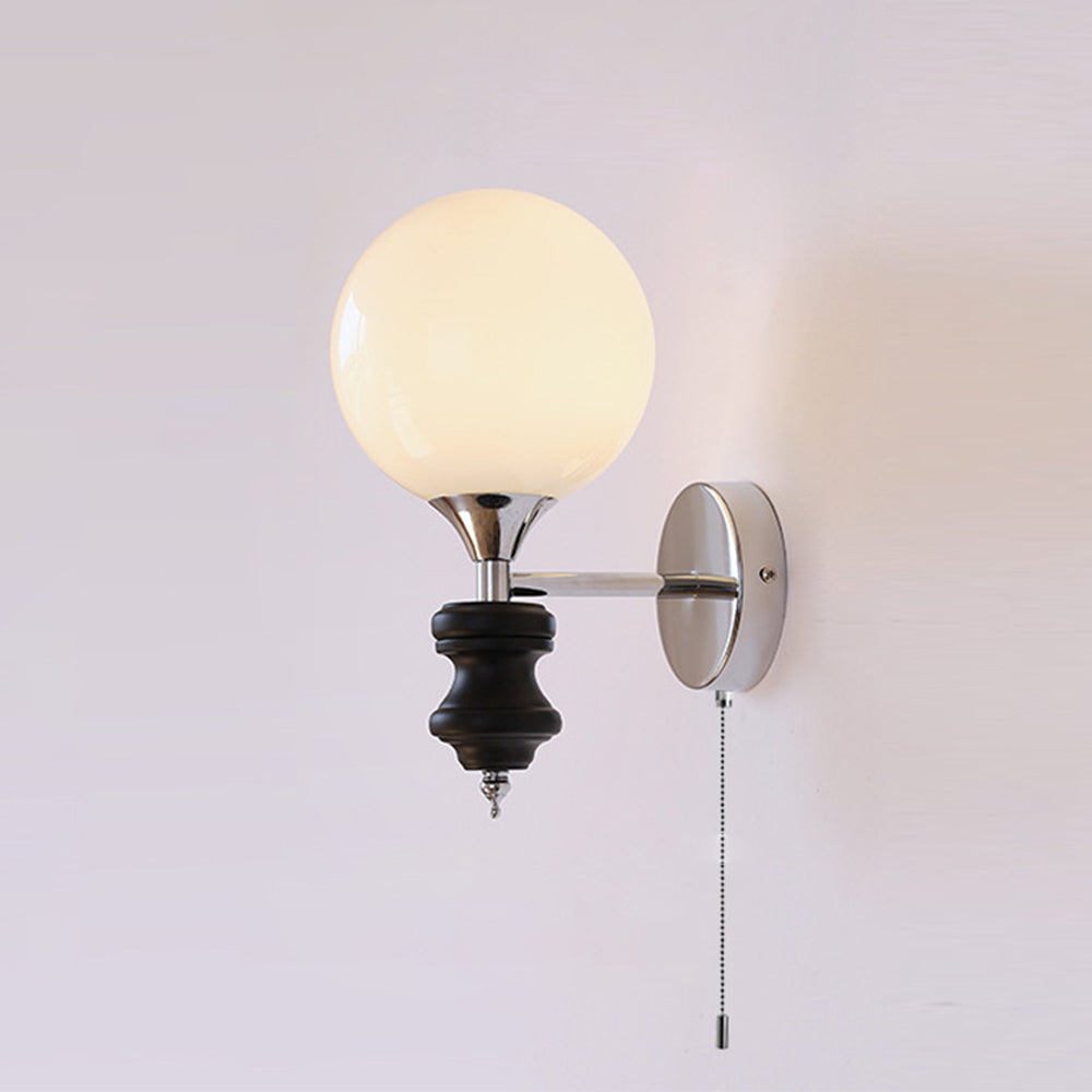 Lampada da parete vintage Bauhaus medievale francese