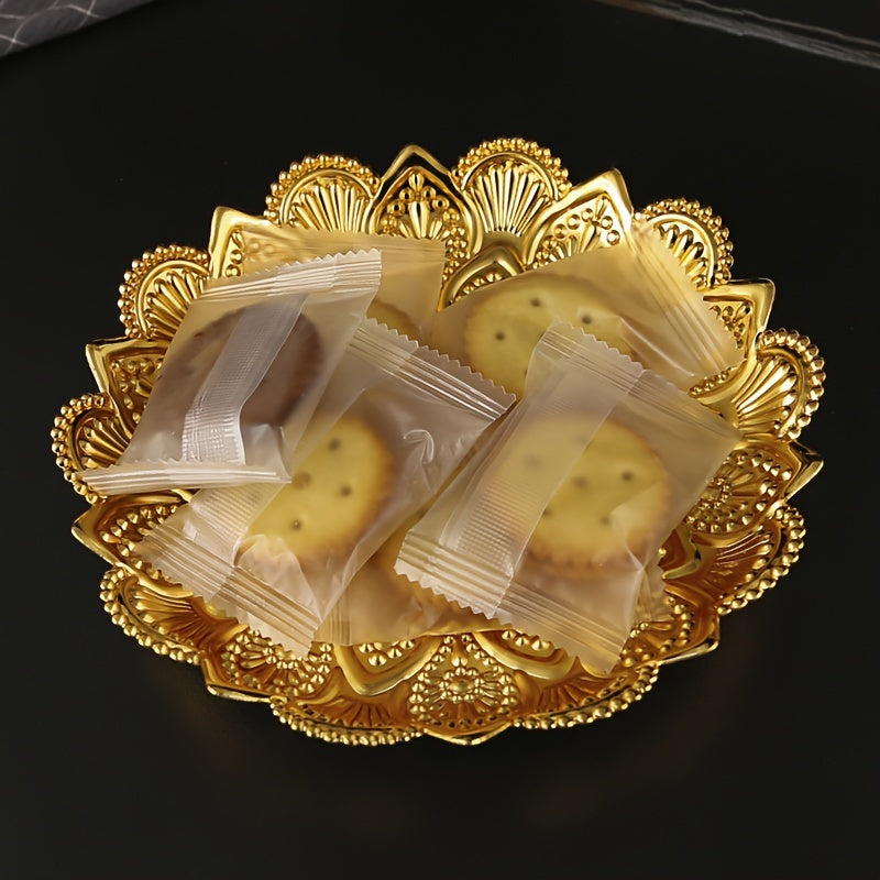 GoudServe - Golden Metal Fruit Basket in Filigree Style