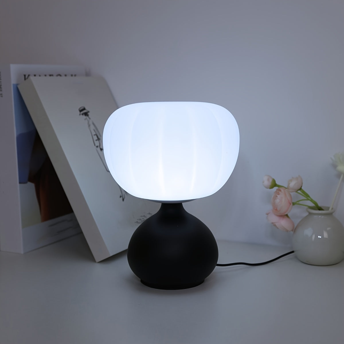 Pumpkin Lamp - 3-Color LED Table Lamp