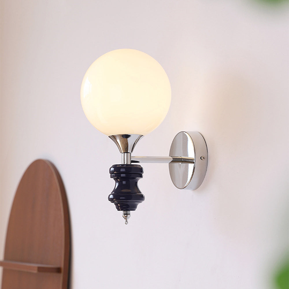 Lampada da parete vintage Bauhaus medievale francese
