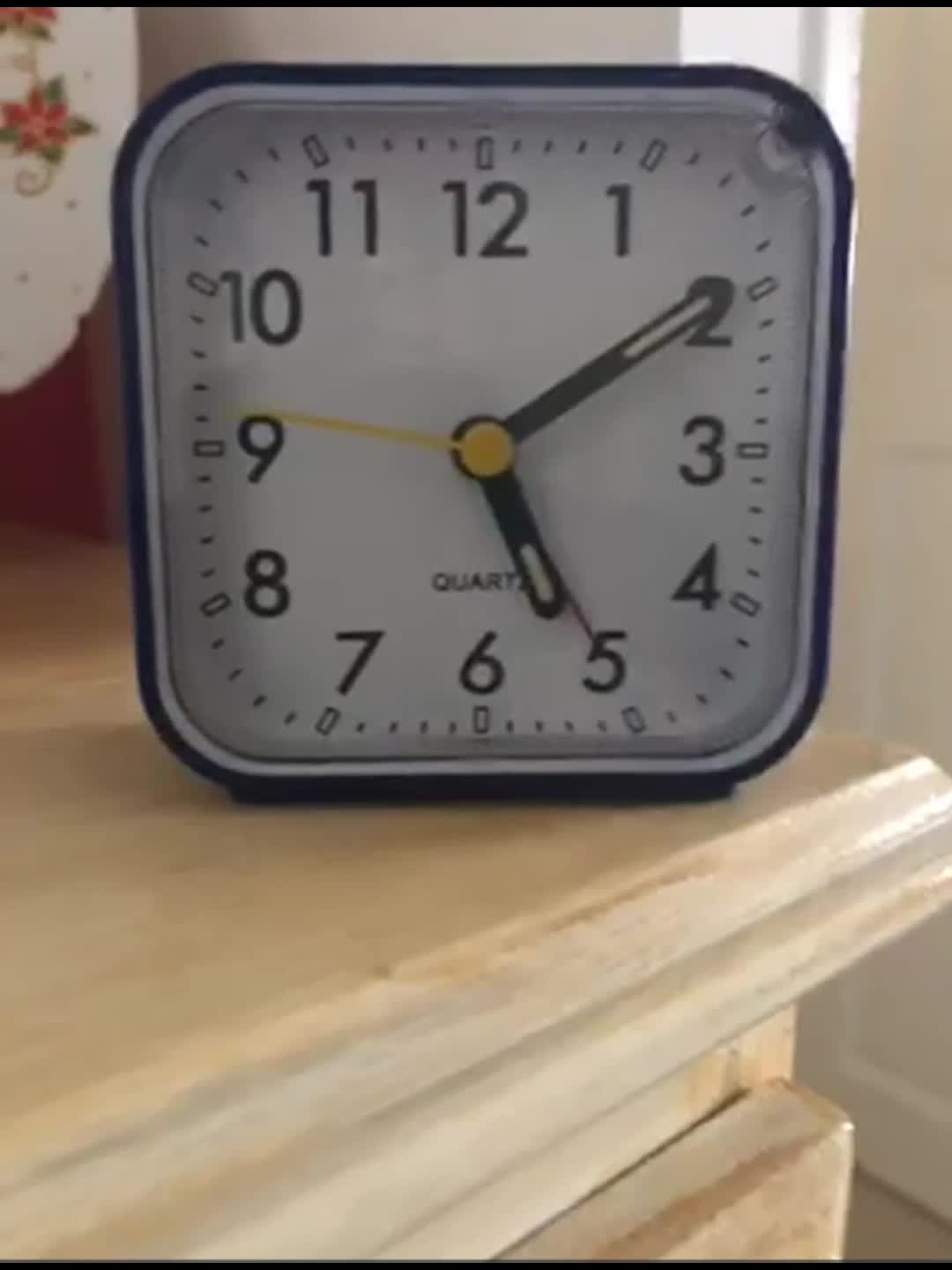 TimeRest - Despertador de Viagem Quadrado Clássico com Soneca e Ponteiros Luminosos