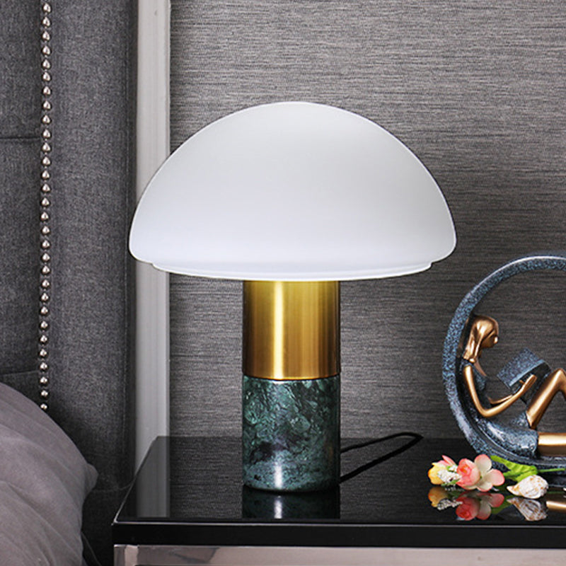 DomeGlow - Lampada da tavolo moderna con paralume in vetro opalino