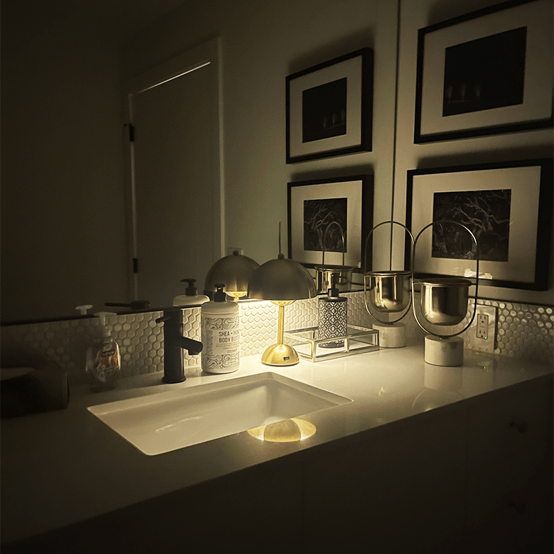 Lampada da tavolo Brulee Moderne impermeabile wireless e ricaricabile
