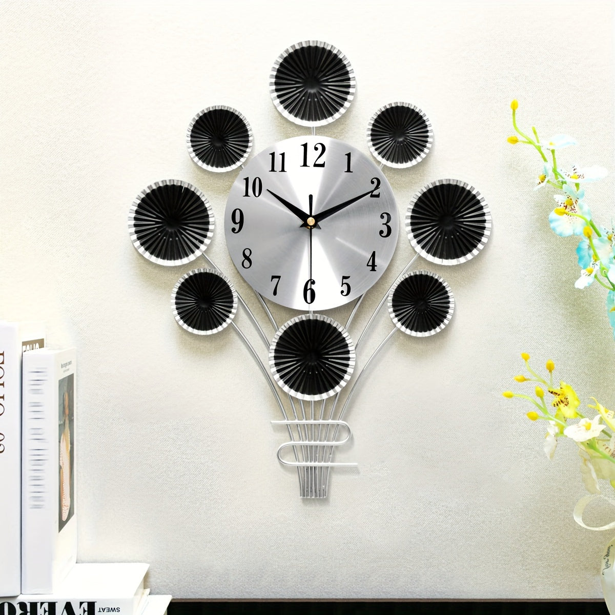 Moderne Metalen Stille Wandklok - Ballonvormig, Decoratief voor Woonkamer en Slaapkamer