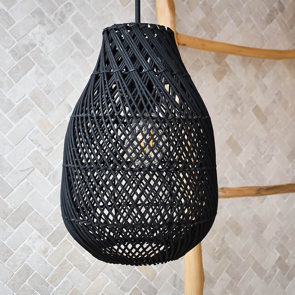 Lampada a sospensione intrecciata a mano in rattan nero stile fattoria classica