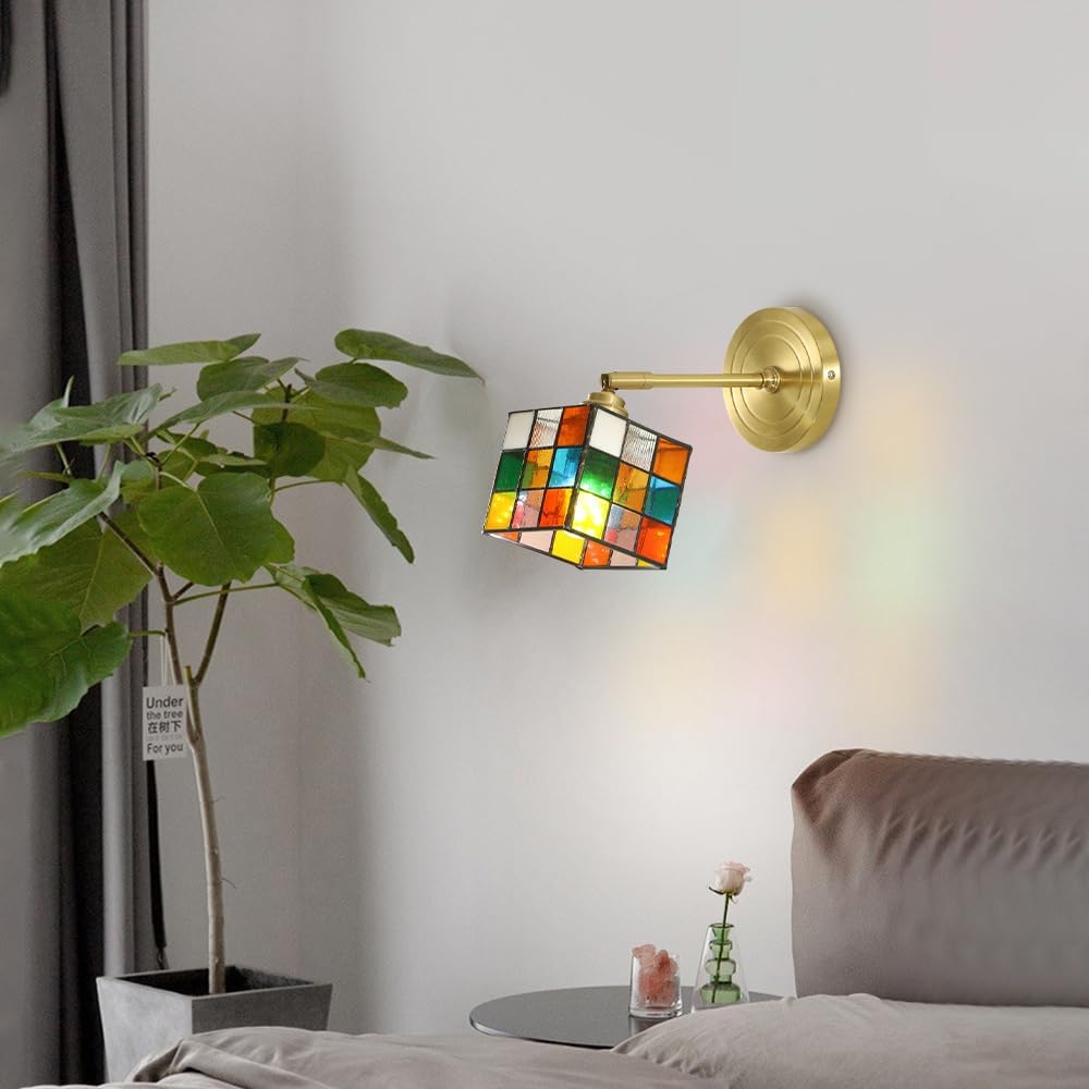 FlexiGlow - Modern Wall Lamp with Glass Cube Design – Adjustable and Space-Saving