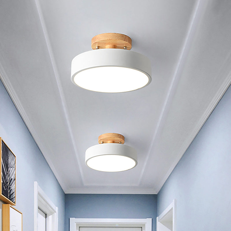 Lámpara de techo LED escandinava con tambor y madera para pasillo