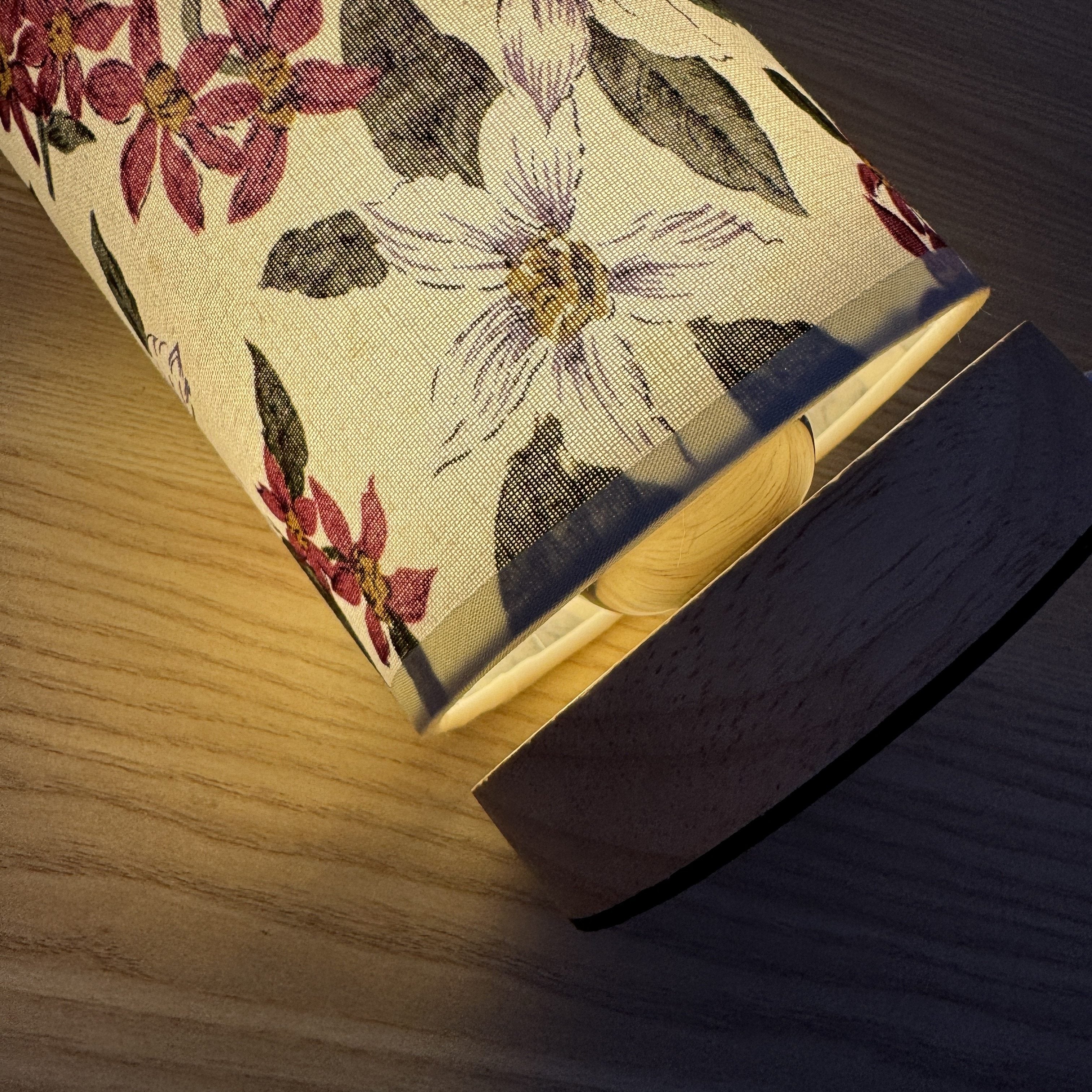 HoutLicht - Lampada da tavolo creativa in legno con LED